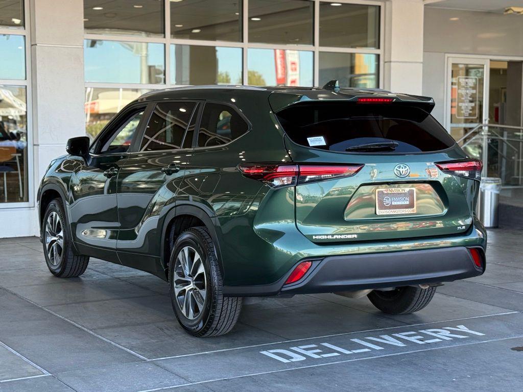 used 2024 Toyota Highlander car, priced at $37,672