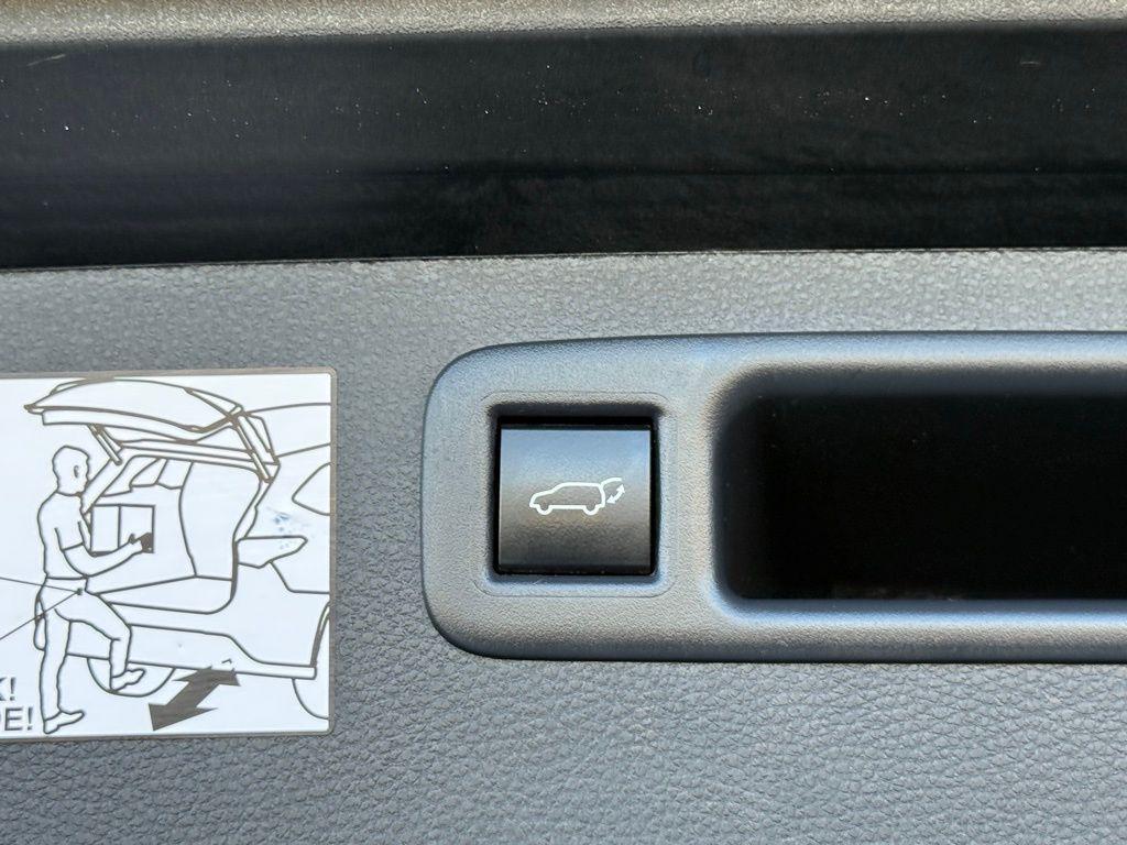 used 2024 Toyota Highlander car, priced at $37,672