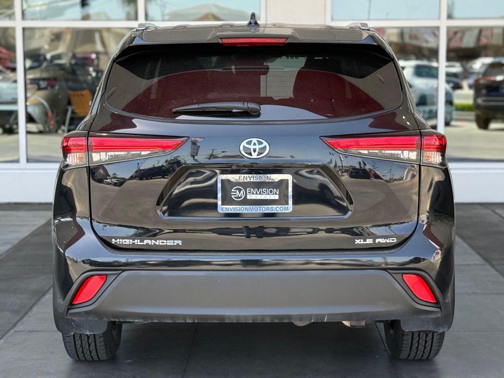 used 2022 Toyota Highlander car, priced at $33,688