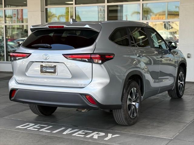 used 2024 Toyota Highlander car, priced at $44,289