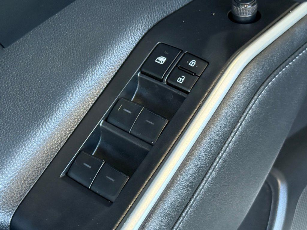 used 2023 Toyota Highlander car, priced at $31,919