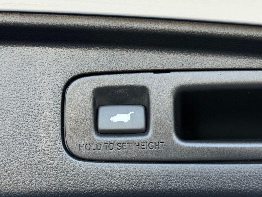 used 2023 Honda CR-V car, priced at $32,088