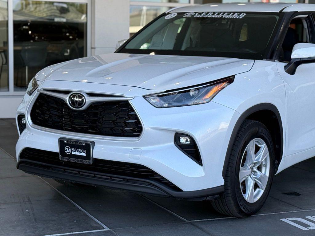 used 2022 Toyota Highlander car, priced at $28,488