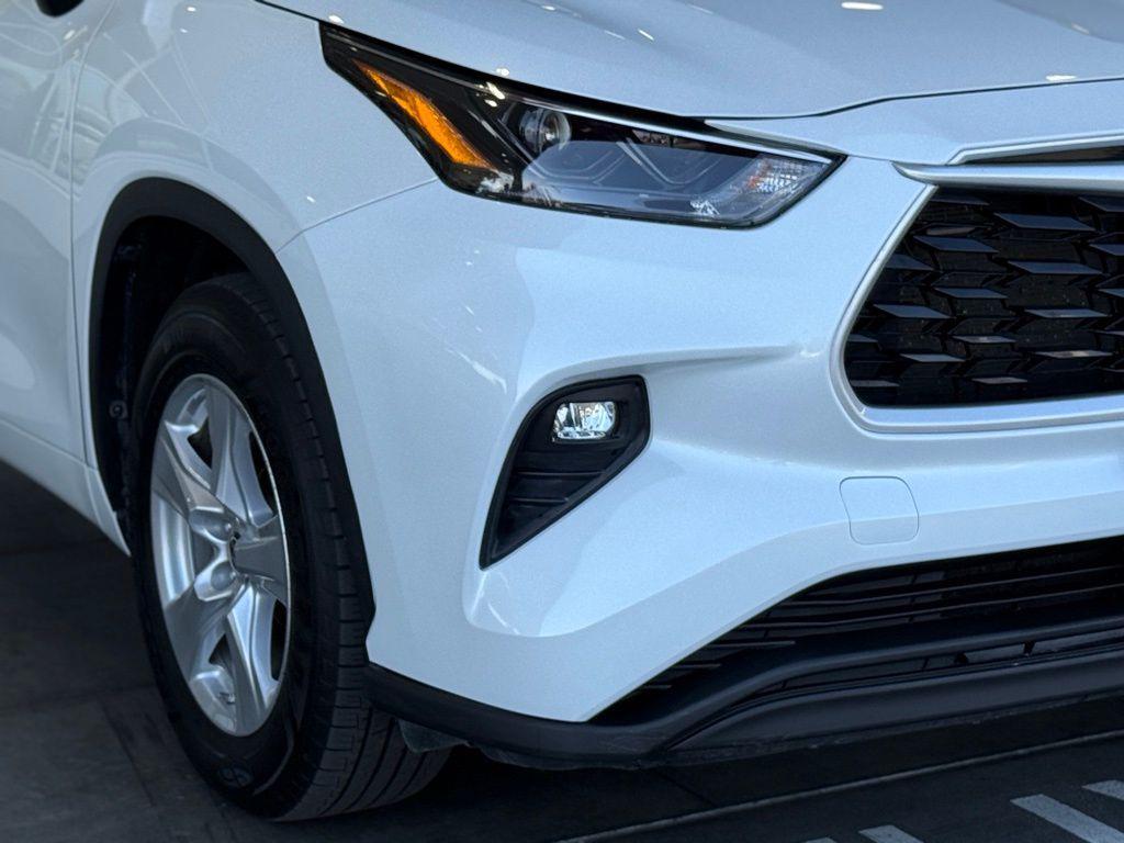 used 2022 Toyota Highlander car, priced at $28,488
