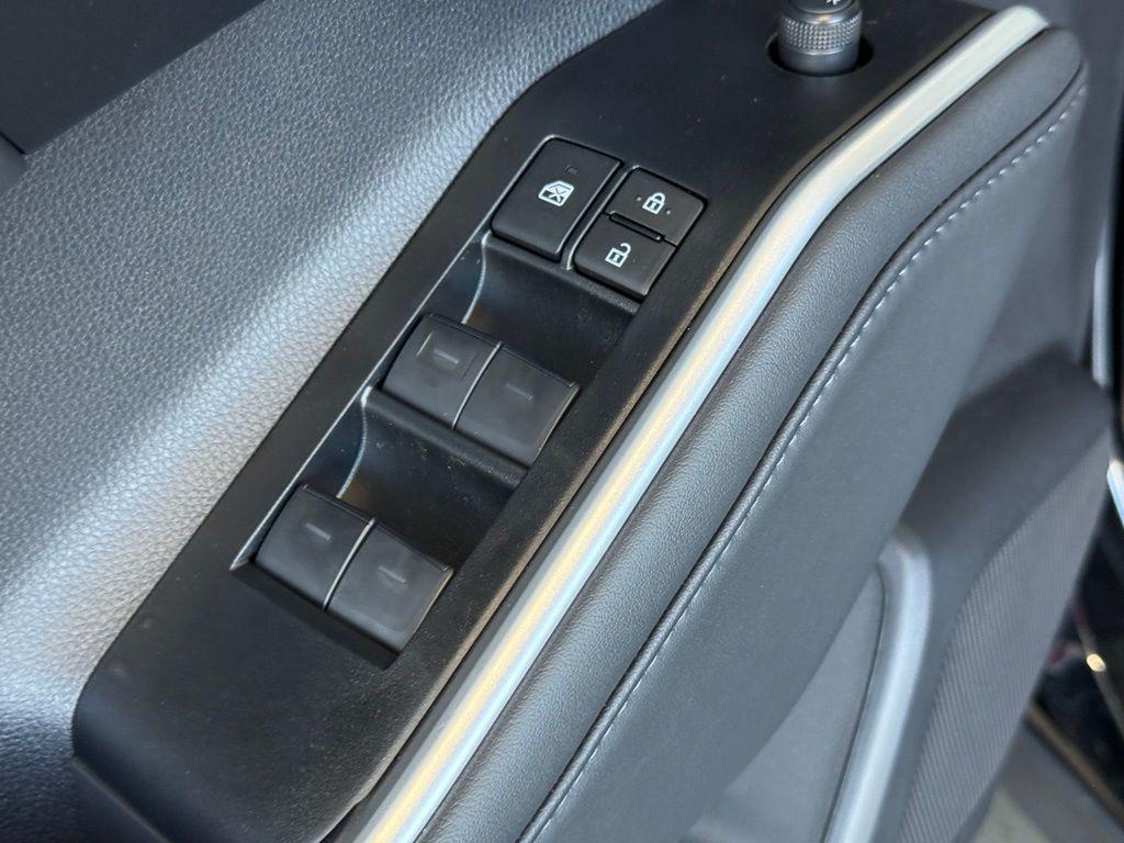 new 2025 Toyota Highlander car, priced at $47,802