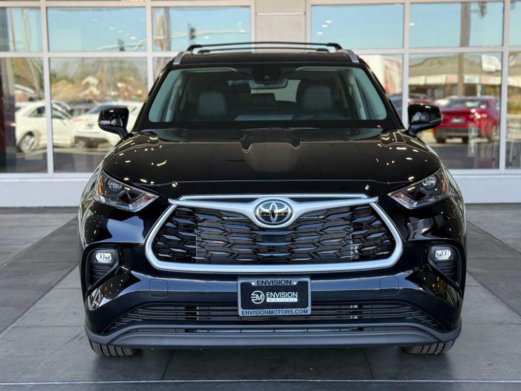 new 2025 Toyota Highlander car, priced at $47,802