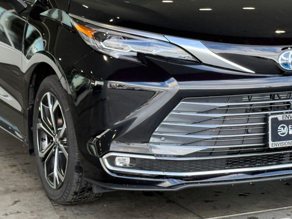 new 2025 Toyota Sienna car, priced at $60,634