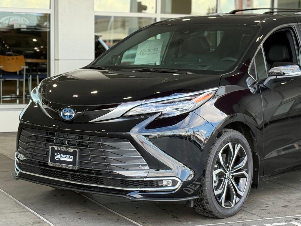 new 2025 Toyota Sienna car, priced at $60,634