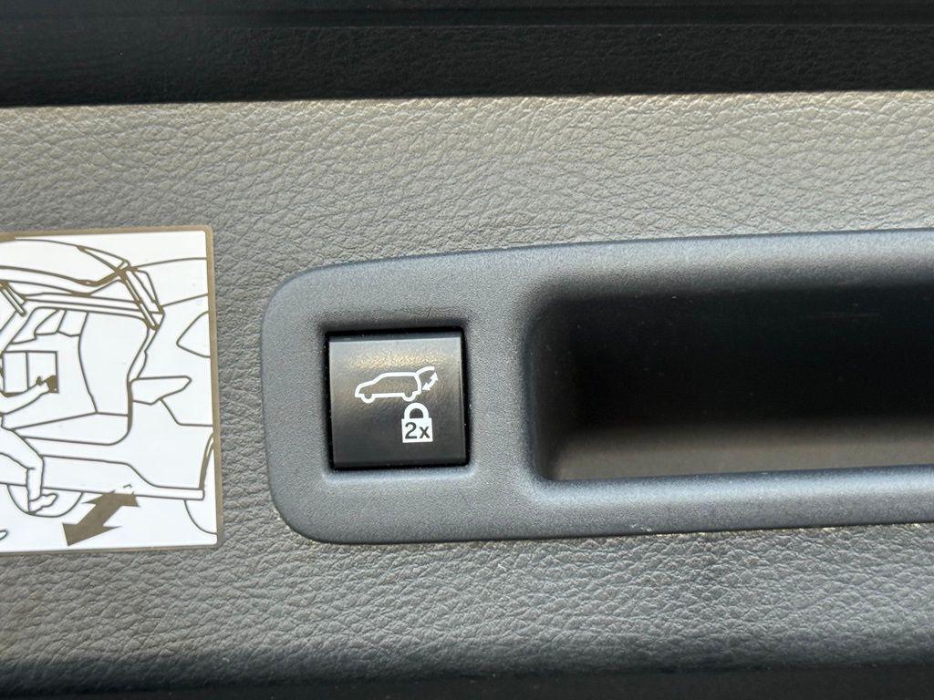 used 2022 Toyota Sienna car, priced at $42,588