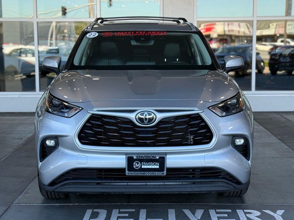 used 2022 Toyota Highlander car, priced at $28,406