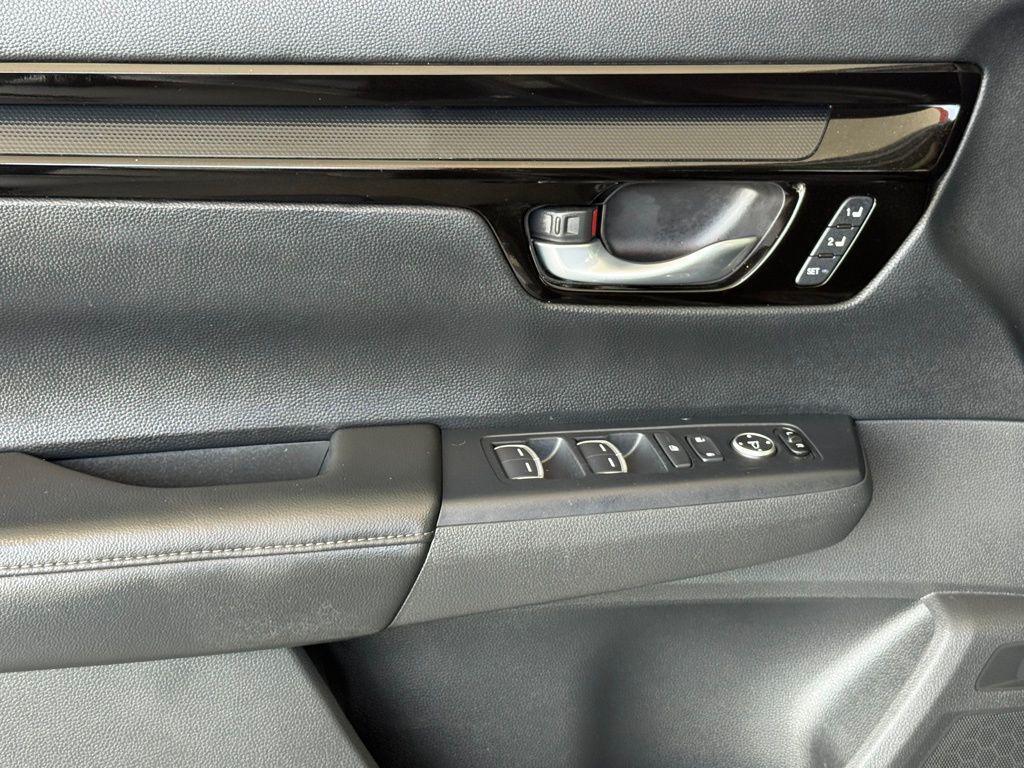 used 2023 Honda CR-V car, priced at $28,888