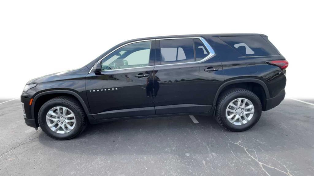 used 2023 Chevrolet Traverse car, priced at $27,488