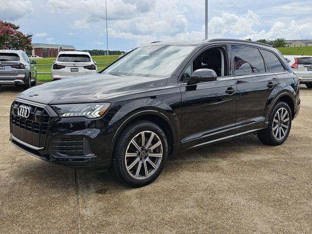 used 2024 Audi Q7 car, priced at $44,371