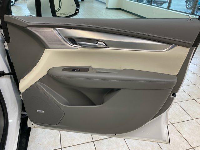 used 2021 Cadillac XT5 car, priced at $32,000