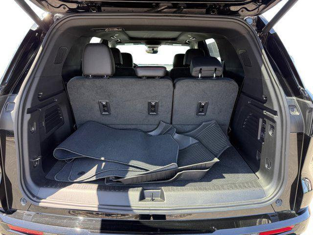 used 2024 Chevrolet Traverse car, priced at $53,899