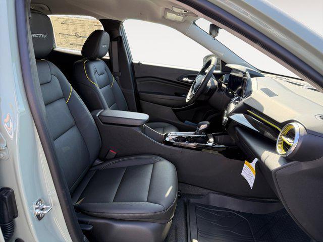 new 2025 Chevrolet Trax car, priced at $25,645