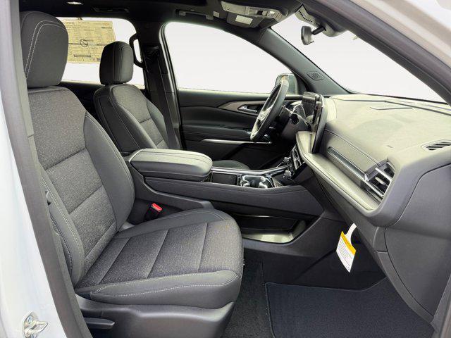 new 2025 Chevrolet Traverse car, priced at $51,030