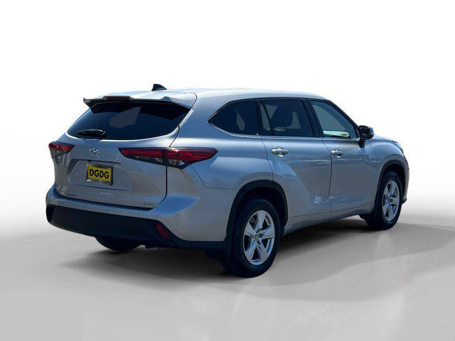 used 2022 Toyota Highlander car, priced at $29,858