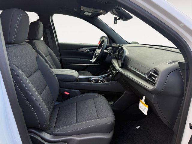 new 2025 Chevrolet Traverse car, priced at $44,095