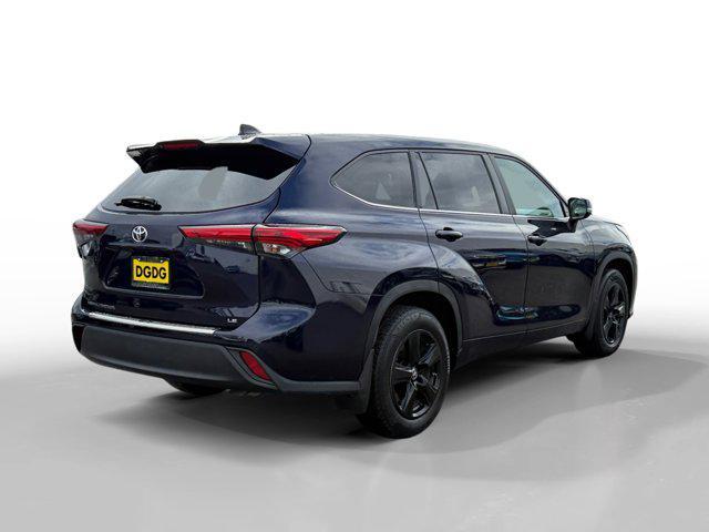 used 2023 Toyota Highlander car, priced at $30,996