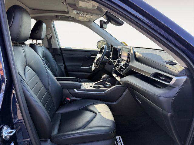 used 2021 Toyota Highlander car, priced at $32,380