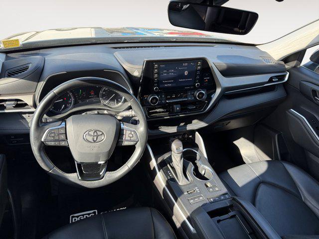used 2021 Toyota Highlander car, priced at $32,380