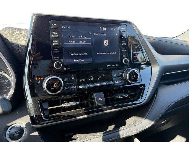 used 2021 Toyota Highlander car, priced at $32,380
