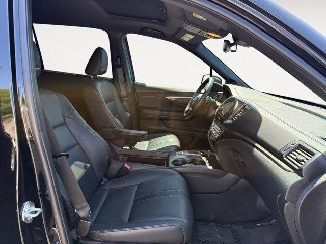 used 2022 Honda Pilot car, priced at $36,178