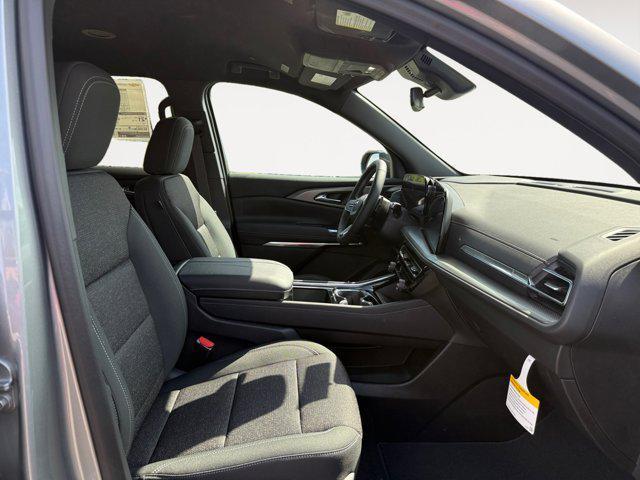 new 2025 Chevrolet Traverse car, priced at $44,095