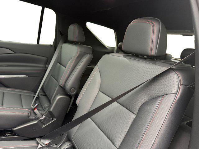 new 2026 Chevrolet Traverse car, priced at $53,520