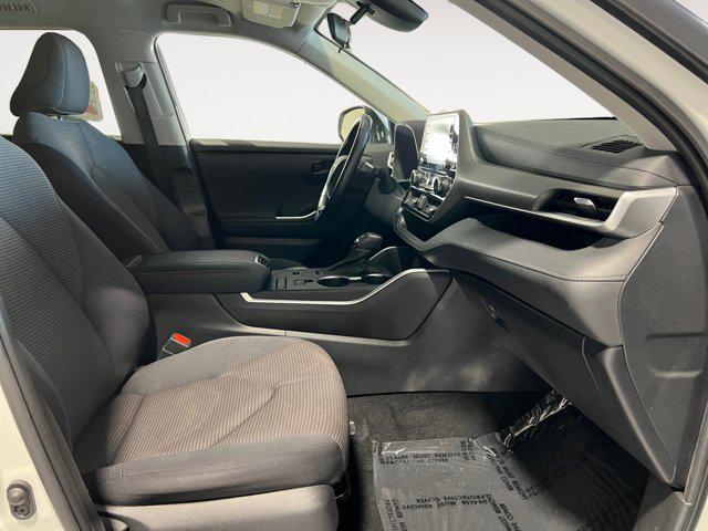 used 2021 Toyota Highlander car, priced at $28,919