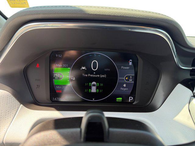 used 2023 Chevrolet Bolt EUV car, priced at $25,888