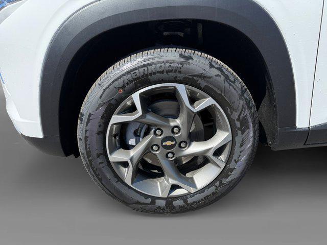 new 2025 Chevrolet Trax car, priced at $24,985
