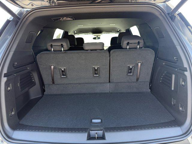 new 2025 Chevrolet Traverse car, priced at $44,095