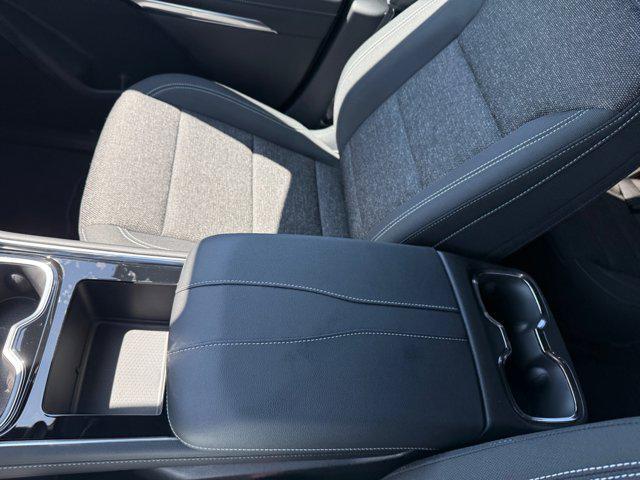new 2025 Chevrolet Traverse car, priced at $44,095