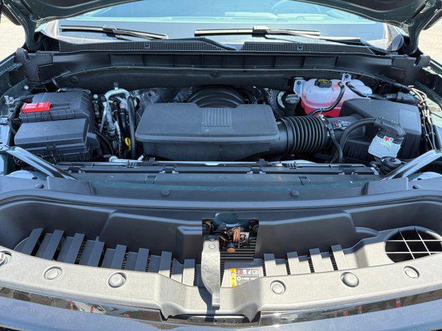 new 2025 Chevrolet Suburban car, priced at $76,680