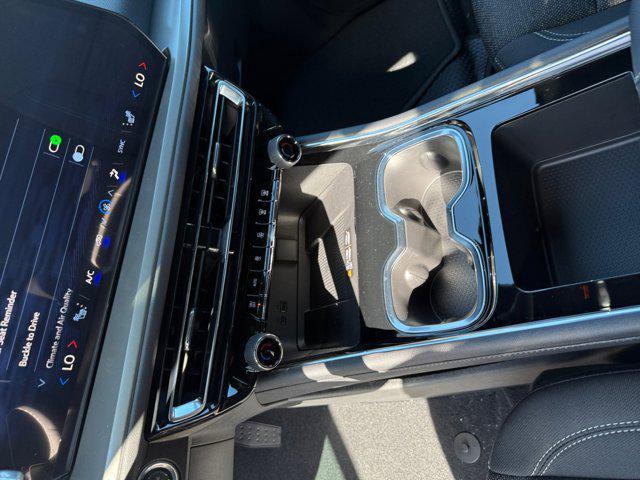 new 2025 Chevrolet Traverse car, priced at $42,195