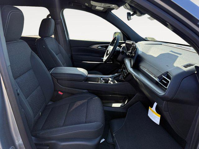 new 2025 Chevrolet Traverse car, priced at $42,195