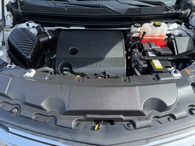 used 2023 Chevrolet Traverse car, priced at $27,328