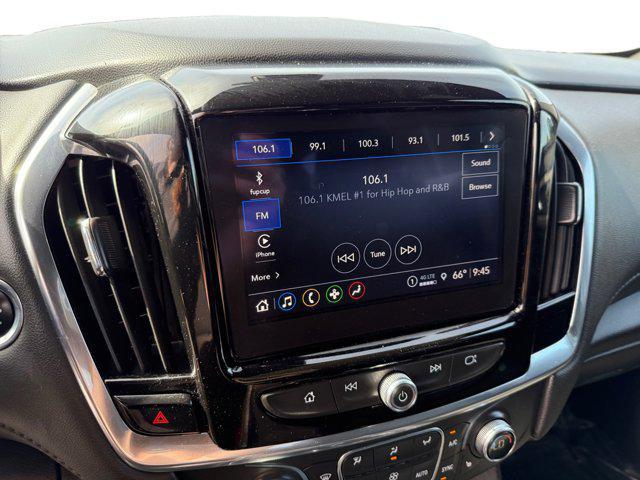 used 2023 Chevrolet Traverse car, priced at $27,328