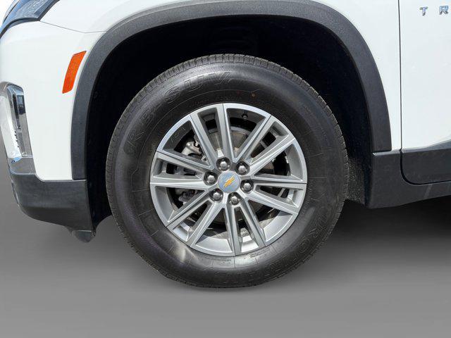 used 2023 Chevrolet Traverse car, priced at $27,328
