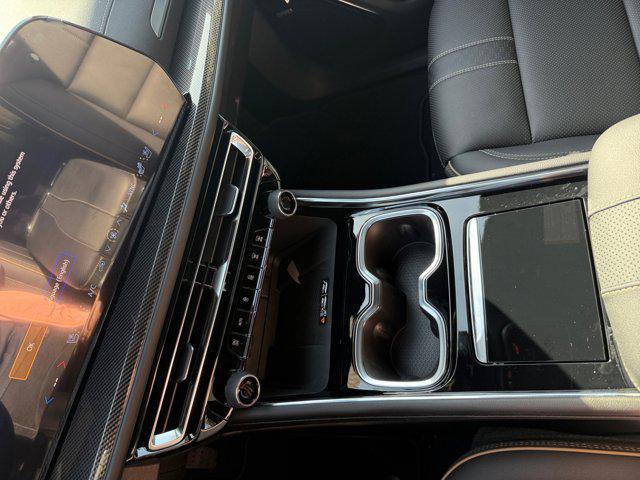 new 2025 Chevrolet Traverse car, priced at $55,195