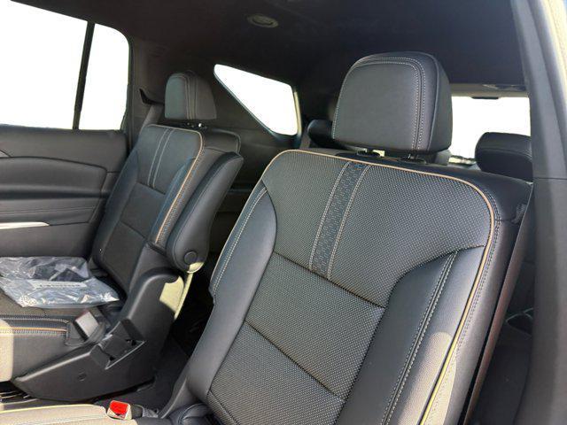 new 2025 Chevrolet Traverse car, priced at $55,195