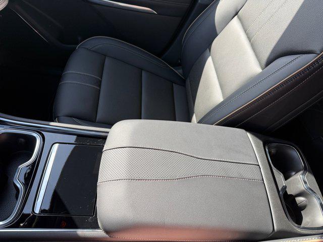 new 2025 Chevrolet Traverse car, priced at $55,195