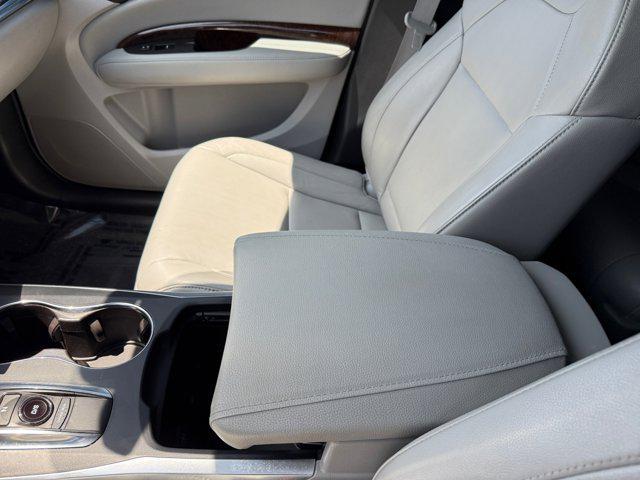 used 2017 Acura MDX car, priced at $23,248
