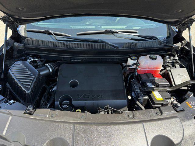 used 2023 Chevrolet Traverse car, priced at $35,990