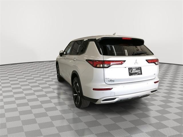 new 2024 Mitsubishi Outlander car, priced at $32,665