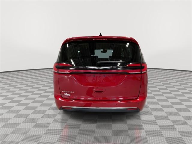used 2024 Chrysler Pacifica car, priced at $29,167