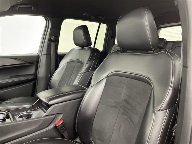 used 2024 Jeep Grand Cherokee car, priced at $31,125