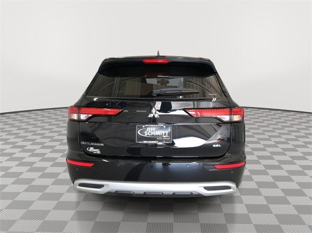 new 2024 Mitsubishi Outlander car, priced at $31,884